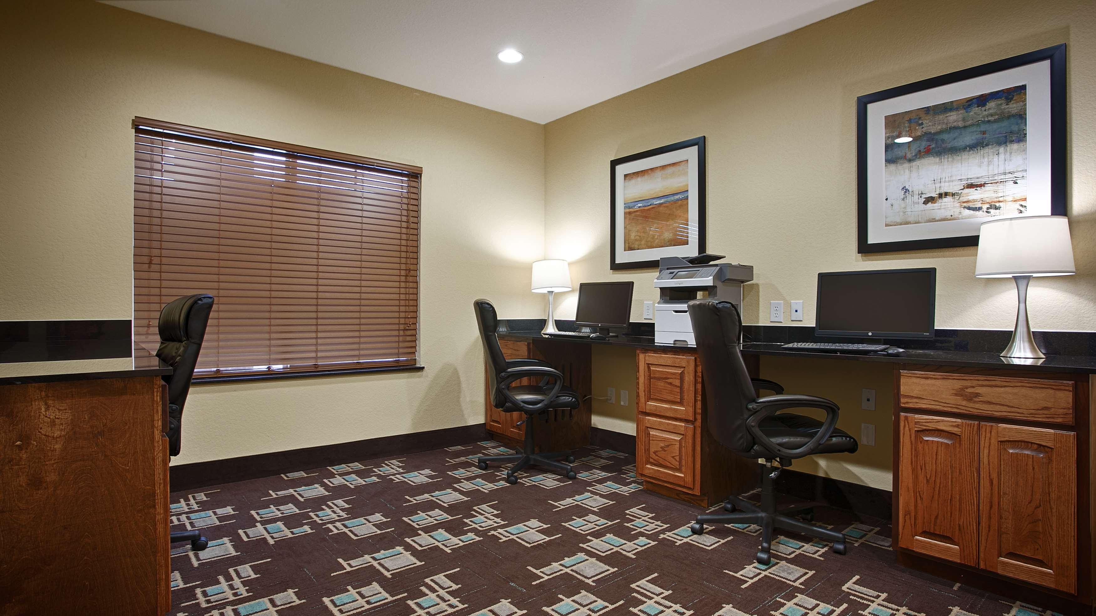 Best Western Plus Fort Worth Forest Hill Inn & Suites מראה חיצוני תמונה